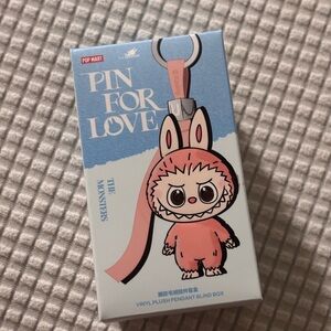 The Monsters Pin For Love Series-Vinyl Plush Pendant Confirmed Blindbox Letter R